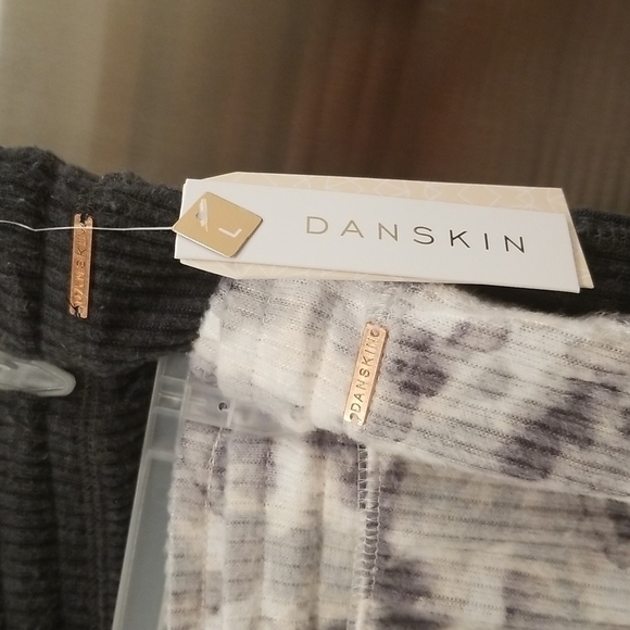 💕DANSKIN💕 Oh So Soft PJ Set (1 Jogger + 2 Shorts) ~ Large L NWT - Picture 8 of 10